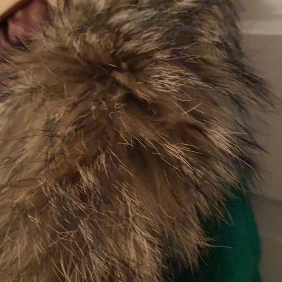 Green Inuvialuktun parka.  Size 39 (L) - Picture 5 of 8